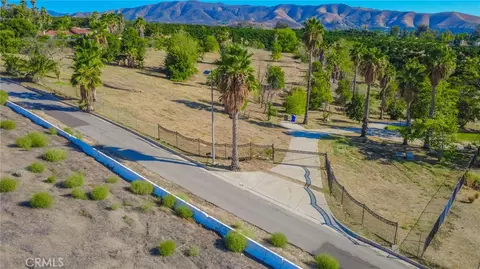 32265 Sapphire, Mentone, CA 92359 photo 14