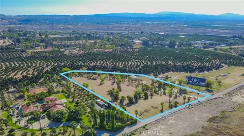 32265 Sapphire, Mentone, CA 92359