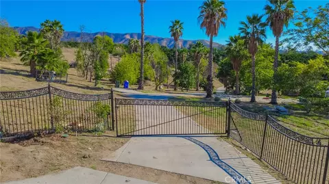 32265 Sapphire, Mentone, CA 92359 photo 5