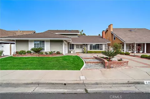 10101 Theseus Dr, Huntington Beach, CA 92646