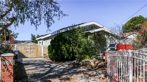 2603 N Windsor Ave, Altadena, CA 91001