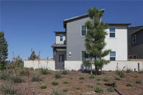 121 Dolores, Irvine, CA 92618