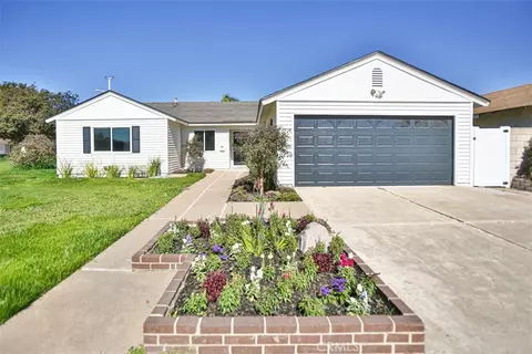 6401 Royal Oak, Huntington Beach, CA 92647