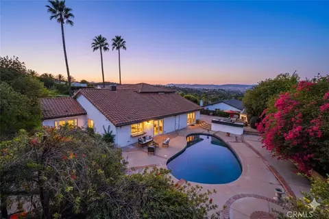 4424 Deanwood Dr, Woodland Hills, CA 91364