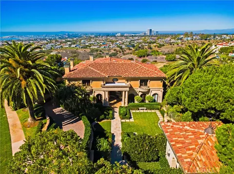 11 Premiere Pt, Newport Coast, CA 92657