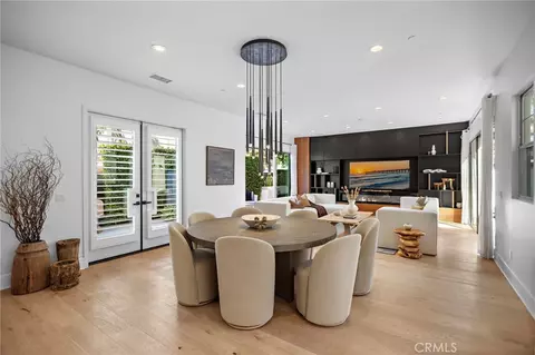 Dining - 51 Fenway, Irvine, CA 92620 photo 2 of 4