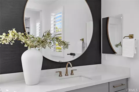 Bath - 51 Fenway, Irvine, CA 92620 photo 3 of 8