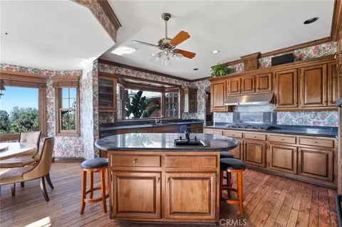7008 Hawarden, Riverside, CA 92506 photo 18