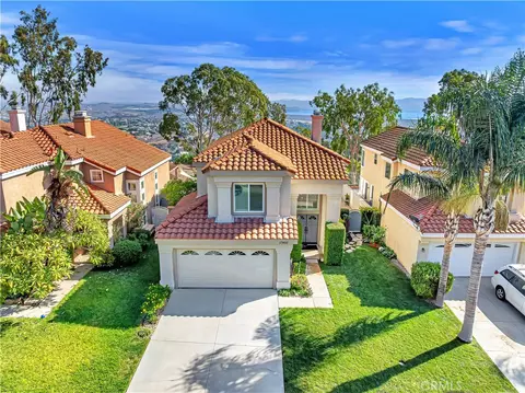 17400 Sun Lake Ter, Riverside, CA 92503