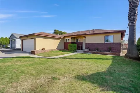 7887 Kempster Ave, Fontana, CA 92336