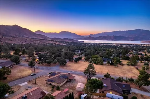 2924 Raccoon Dr, Mountain Mesa, CA 93240