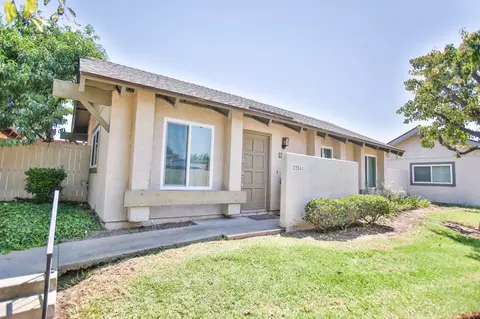 22861 Caminito Manresa #19, Laguna Hills, CA 92653