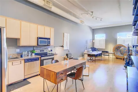 175 S S Lk #402, Pasadena, CA 91101