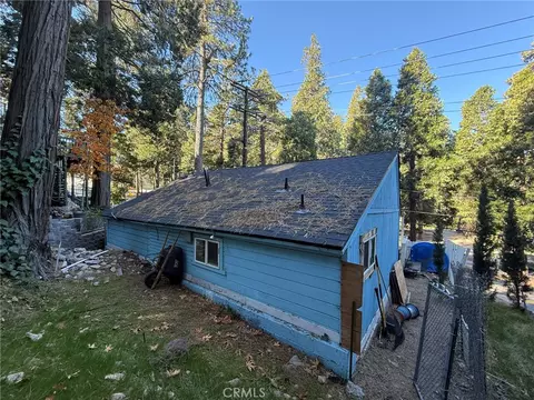 Exterior - 23489 Lake, Crestline, CA 92325 photo 3 of 4