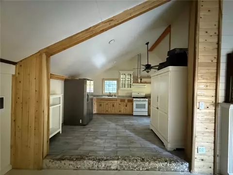 Entry Way - 23489 Lake, Crestline, CA 92325 photo 1 of 1