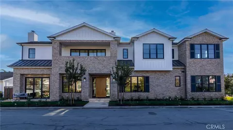 600 Powell Pl, Newport Beach, CA 92663