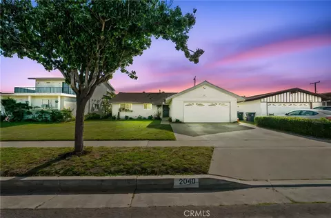 2040 W Glenwood, Santa Ana, CA 92704