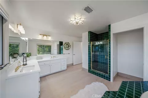 Bath - 23192 De Anza, Temecula, CA 92590 photo 5 of 9