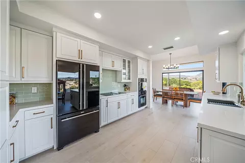 Kitchen - 23192 De Anza, Temecula, CA 92590 photo 5 of 7