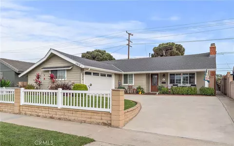 17612 Wrightwood Ln, Huntington Beach, CA 92649