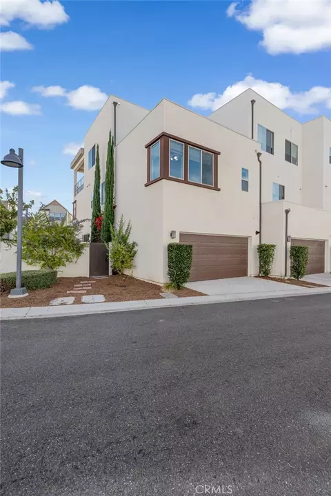Exterior - 177 Frame, Irvine, CA 92618 photo 5 of 10