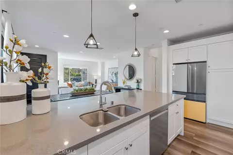Kitchen - 177 Frame, Irvine, CA 92618 photo 3 of 3