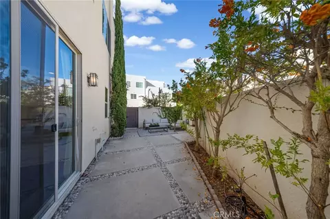 Exterior - 177 Frame, Irvine, CA 92618 photo 3 of 9