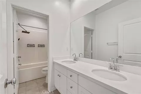 Bath - 177 Frame, Irvine, CA 92618 photo 3 of 4