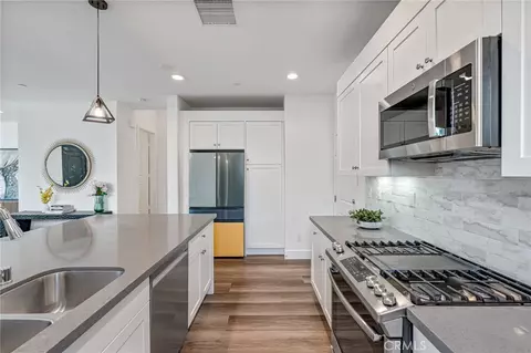 Kitchen - 177 Frame, Irvine, CA 92618 photo 3 of 4