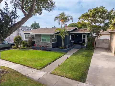 2615 Petaluma, Long Beach, CA 90815