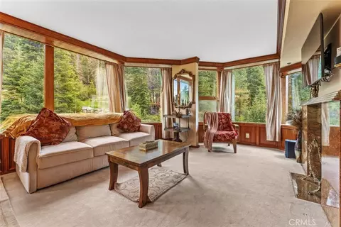 400 Squaw Crk, Olympic Valley, CA 96146