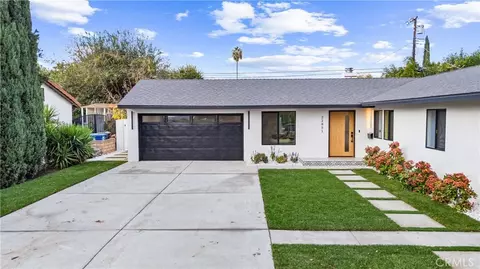 22851 Vose St, West Hills, CA 91307