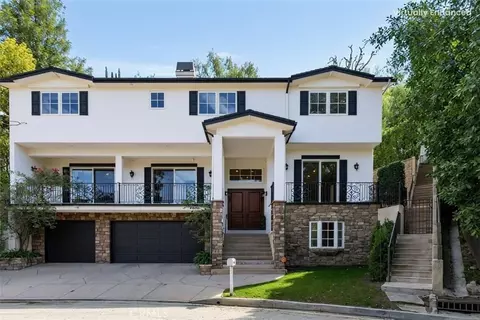 4630 Esparto Rd N, Woodland Hills, CA 91364