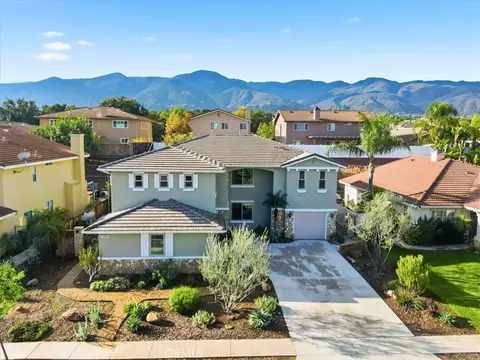 1388 Roadrunner Dr, Corona, CA 92881