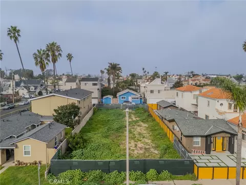 205 Detroit, Huntington Beach, CA 92648