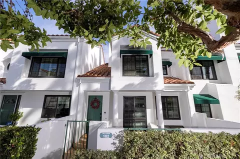 7401 Seabluff #102, Huntington Beach, CA 92648