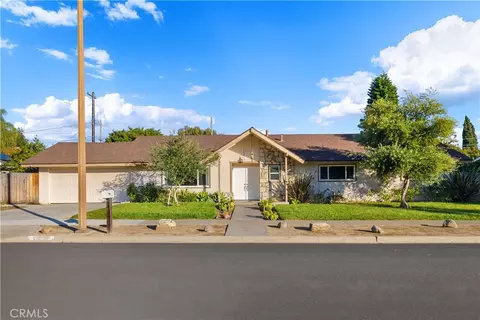 13402 Winthrope St, North Tustin, CA 92705