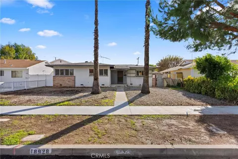 18928 Victory Blvd, Tarzana, CA 91335