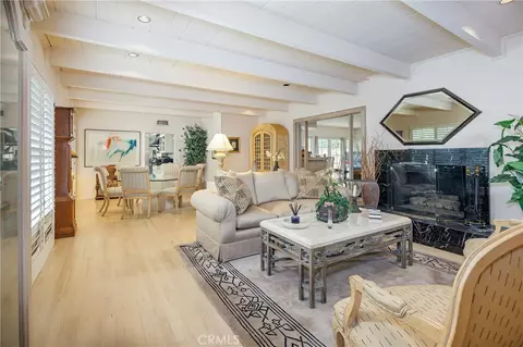 2072 Coldwater Cyn, Beverly Hills, CA 90210