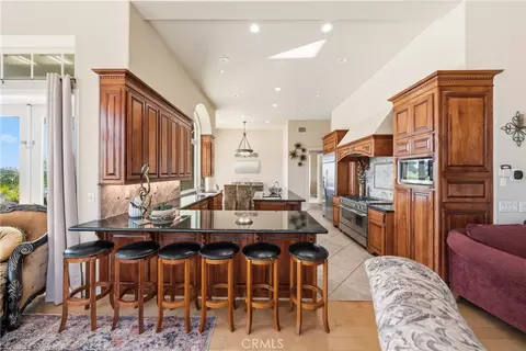 Kitchen - 44930 Via Renaissance, Temecula, CA 92590 photo 3 of 5