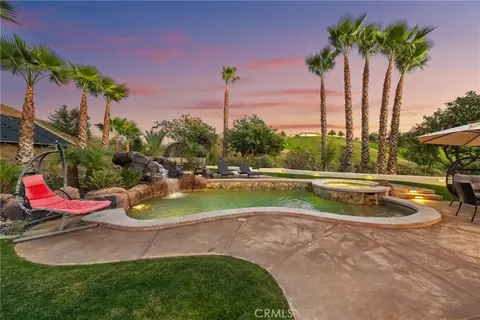 Exterior - 44930 Via Renaissance, Temecula, CA 92590 photo 7 of 10