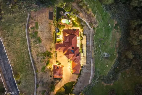 View/Area - 44930 Via Renaissance, Temecula, CA 92590 photo 9 of 9