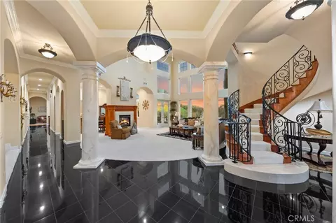 Entry Way - 44930 Via Renaissance, Temecula, CA 92590 photo 2 of 6