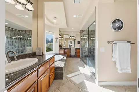 Bath - 44930 Via Renaissance, Temecula, CA 92590 photo 2 of 6