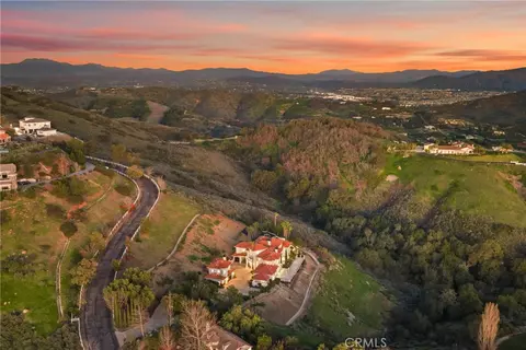 View/Area - 44930 Via Renaissance, Temecula, CA 92590 photo 4 of 6