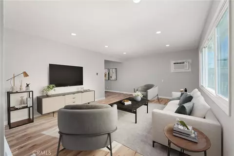 110 W Montrose, Hemet, CA 92543