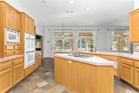 Kitchen - 1388 Brandon Ct, Redlands, CA 92373 photo 4 of 6