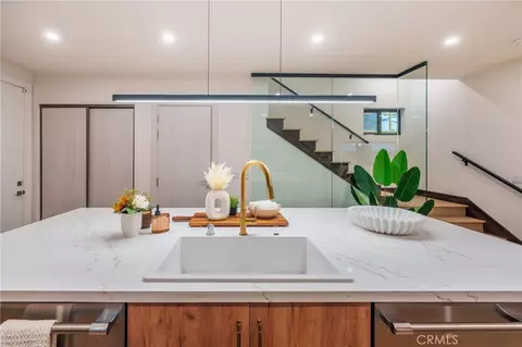 422 20th St, Huntington Beach, CA 92648