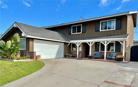 9702 Juanita, Cypress, CA 90630