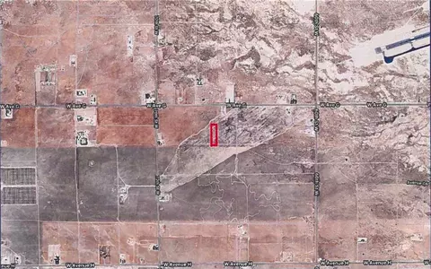 67 Th West G2, Lancaster, CA 93534 photo 3